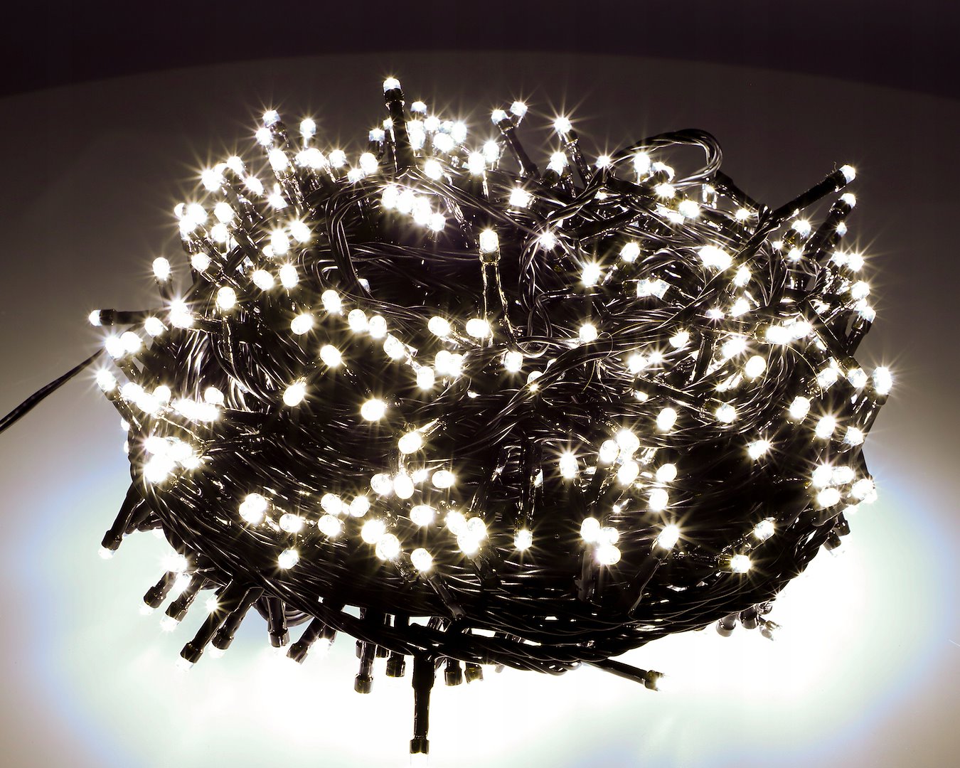 Lampki 500 LED, 8 Funkcji, Ciepły Biały, Dodatkowe Gniazdo, Sieciowe